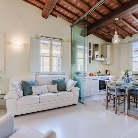 Helene Smart Flat With Elevator Inside Lucca Apartment Ngoại thất bức ảnh
